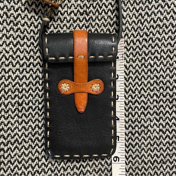 Fredd & Basha Blk/Tan w/White Stitching Detail Leather Carrying Case - Picture 5 of 9